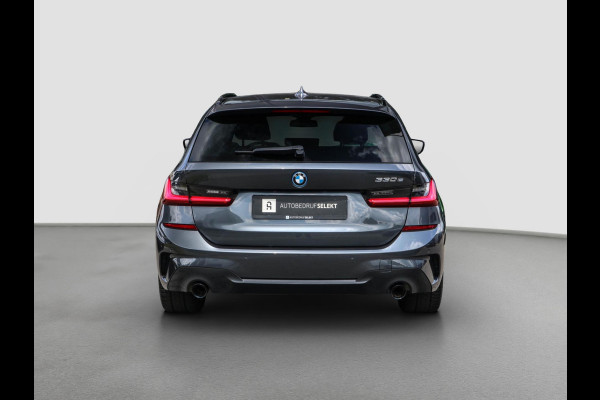 BMW 3 Serie Touring 330e - M-SPORT - CARPLAY - SFEERVERLICHTING - DEALER ONDERHOUDEN - EERSTE EIGENAAR - STOELVERWARMING