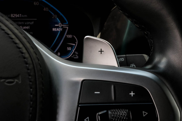 BMW 3 Serie Touring 330e - M-SPORT - CARPLAY - SFEERVERLICHTING - DEALER ONDERHOUDEN - EERSTE EIGENAAR - STOELVERWARMING