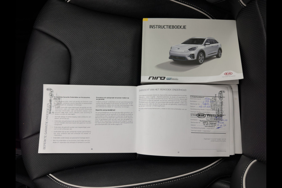 Kia e-Niro ExecutiveLine 64 kWh [ 3-Fase ] {SOH-100%} (INCL-BTW)  Aut.*HEATPUMP | LEATHER | FULL-LED | NAVI-FULLMAP | ADAPTIVE-CRUISE | CAMERA | MEMORY-PACK | LANE-ASSIST | KEYLESS | DIGI-COCKPIT | PRIVACY-GLASS | 17"ALU*