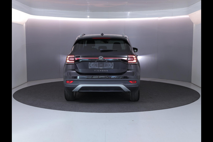 Volkswagen T-Cross 1.0 TSI Style 110 pk Automaat (DSG) | Navigatie via App | Parkeersensoren | Achteruitrijcamera | Stoelverwarming | Adaptieve cruise control |