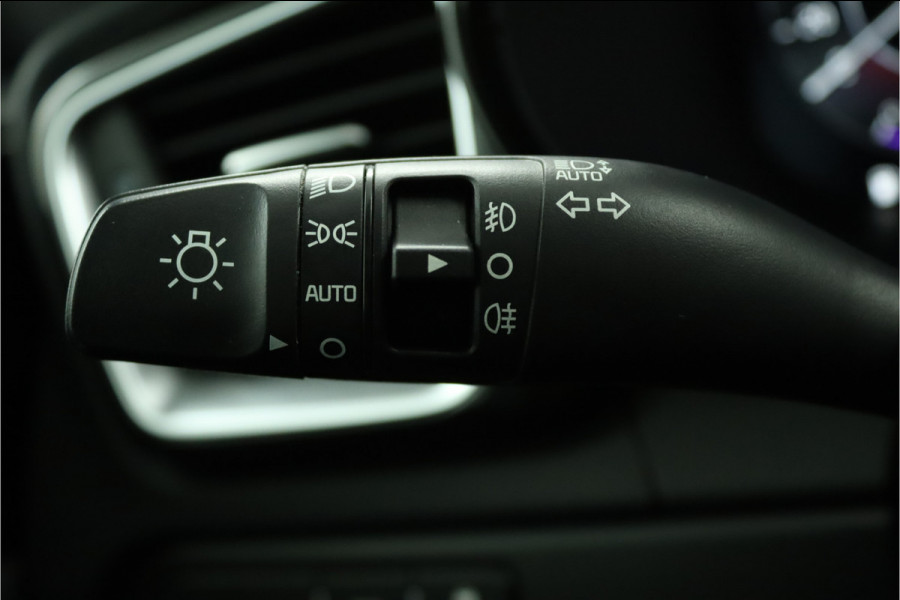 Kia Ceed Sportswagon 1.5 T-GDi GT-Line Apple Carplay/Android Auto - Cruise Control - Dodehoekdetectie - Panoramadak - Navigatie - Stuur/Stoelverwarming Fabrieksgarantie tot 07-2031