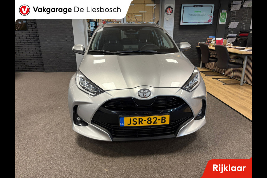 Toyota Yaris 1.5 Hybrid 115 First Edition / stoel en stuur verwarming/ camera / carplay /