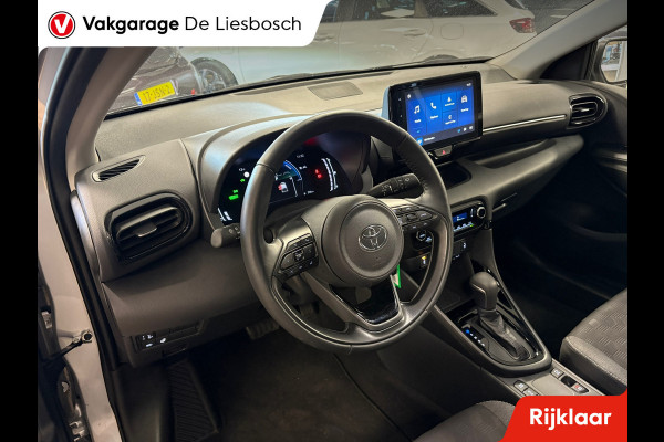 Toyota Yaris 1.5 Hybrid 115 First Edition / stoel en stuur verwarming/ camera / carplay /