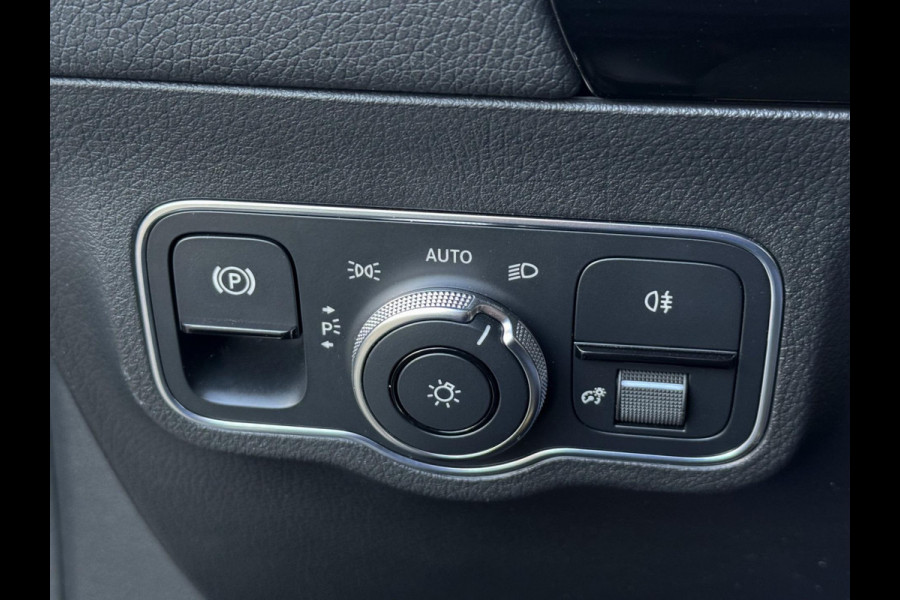 Mercedes-Benz EQA 250 AMG Edition 1 67 kWh - AUTOMAAT I Navigatie I Leer I Sport pakket I PDC I LED I Achteruitrij Camera