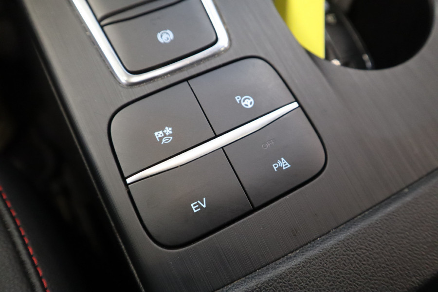 Ford Kuga 2.5 PHEV Vignale B&O Soundsystem Winterpakket Handsfree 24 maanden garantie mogelijk (*vraag naar de voorwaarden)