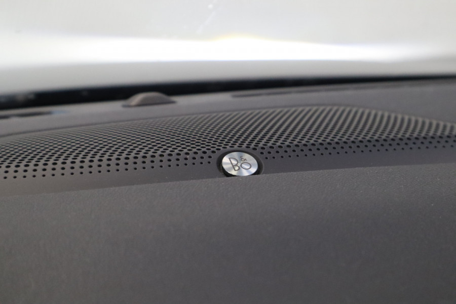 Ford Kuga 2.5 PHEV Vignale B&O Soundsystem Winterpakket Handsfree 24 maanden garantie mogelijk (*vraag naar de voorwaarden)