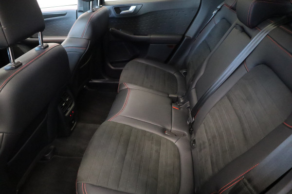 Ford Kuga 2.5 PHEV Vignale B&O Soundsystem Winterpakket Handsfree 24 maanden garantie mogelijk (*vraag naar de voorwaarden)