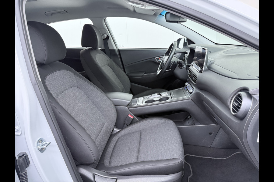 Hyundai Kona EV 64kWh SOH 94% Warmtepomp Adap.Cruise Apple Carplay Android Auto Krell®-Hifi Navi Ecc Camera Comfort Blind Spot Lane Assist Keyless Isofix DAB Led