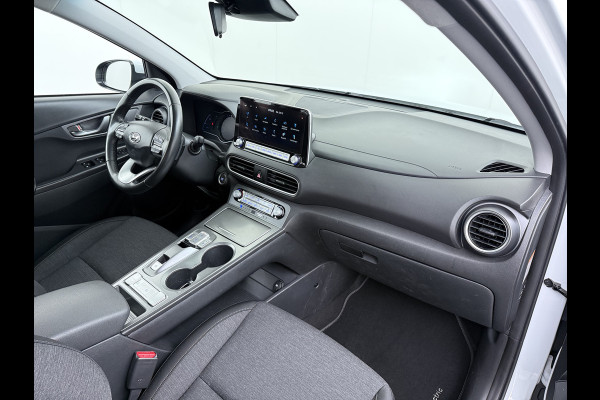 Hyundai Kona EV 64kWh SOH 94% Warmtepomp Adap.Cruise Apple Carplay Android Auto Krell®-Hifi Navi Ecc Camera Comfort Blind Spot Lane Assist Keyless Isofix DAB Led