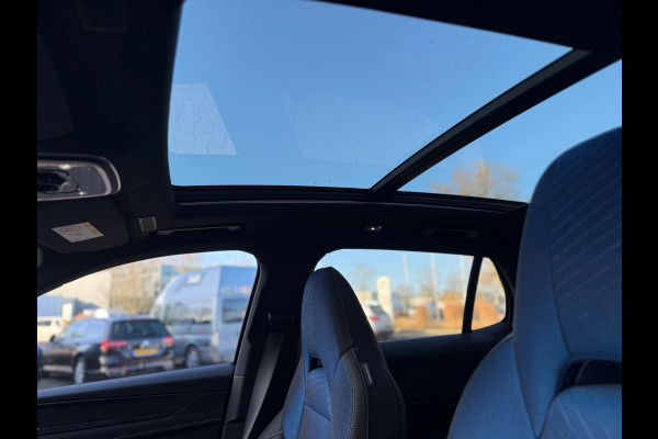 Lynk & Co 01 1.5 PHEV 261PK BLACK EDITION (BOVAG/RIJKLAARPRIJS)