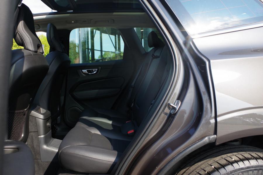 Volvo XC60 2.0 T6 LongRange Plug-in Hybrid AWD 350 PK Inscription Expression, Leder, Panoramadak, Camera,