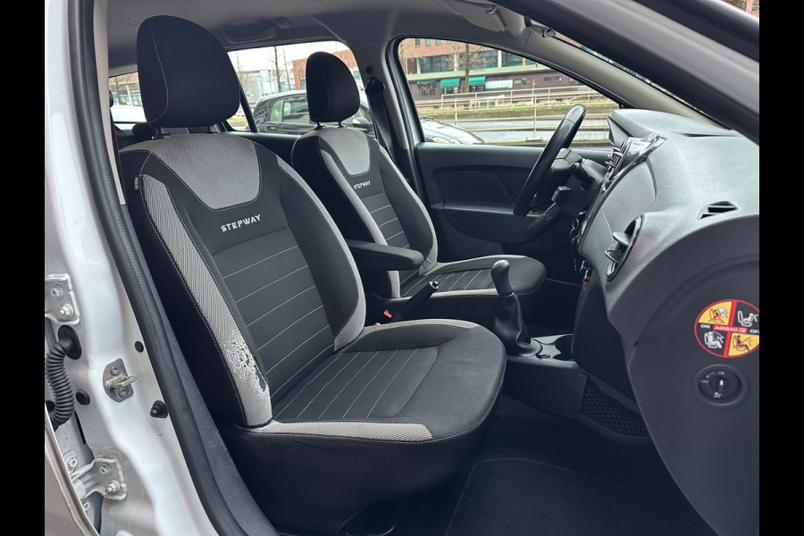 Dacia Logan MCV 0.9 TCe Stepway Navi Airco Camera PDC