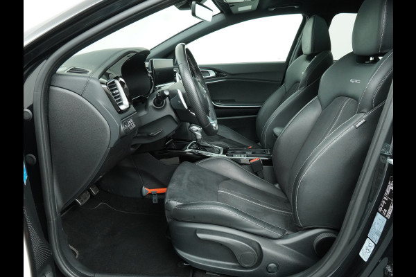 Kia Ceed Sportswagon Automaat 1.5 T-GDi GT-Line Automaat - Automatische achterklep - Schuif/Kantel dak - Apple Carplay/Android Auto - Adaptive cruise control - Keyless entry - Fabrieksgarantie t/m 30-06-2030
