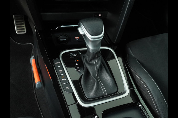 Kia Ceed Sportswagon Automaat 1.5 T-GDi GT-Line Automaat - Automatische achterklep - Schuif/Kantel dak - Apple Carplay/Android Auto - Adaptive cruise control - Keyless entry - Fabrieksgarantie t/m 30-06-2030