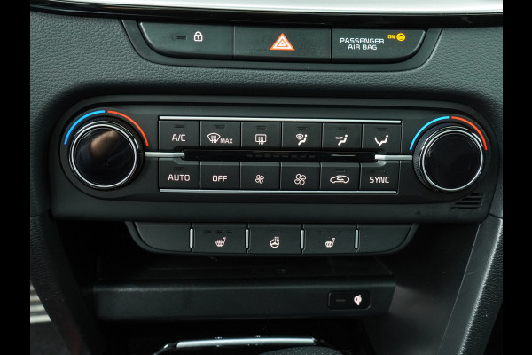 Kia Ceed Sportswagon Automaat 1.5 T-GDi GT-Line Automaat - Automatische achterklep - Schuif/Kantel dak - Apple Carplay/Android Auto - Adaptive cruise control - Keyless entry - Fabrieksgarantie t/m 30-06-2030