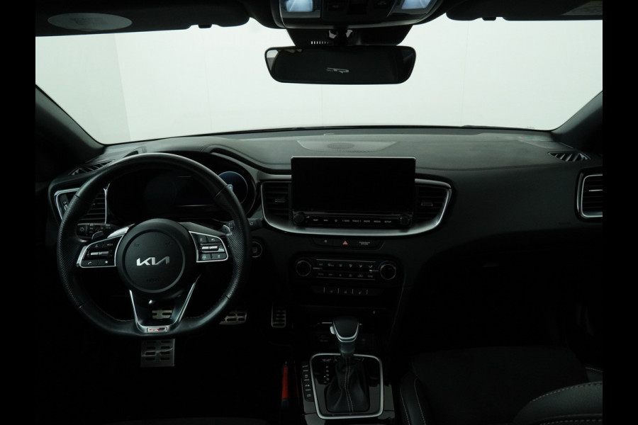 Kia Ceed Sportswagon Automaat 1.5 T-GDi GT-Line Automaat - Automatische achterklep - Schuif/Kantel dak - Apple Carplay/Android Auto - Adaptive cruise control - Keyless entry - Fabrieksgarantie t/m 30-06-2030