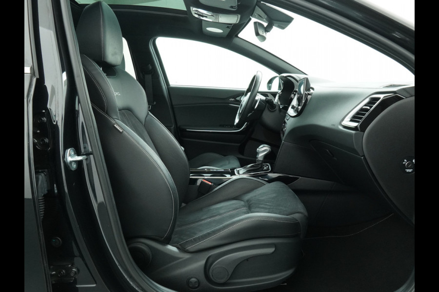 Kia Ceed Sportswagon Automaat 1.5 T-GDi GT-Line Automaat - Automatische achterklep - Schuif/Kantel dak - Apple Carplay/Android Auto - Adaptive cruise control - Keyless entry - Fabrieksgarantie t/m 30-06-2030