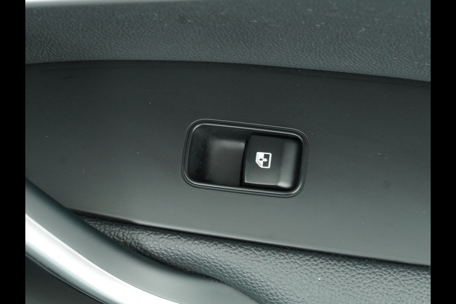 Kia Ceed Sportswagon Automaat 1.5 T-GDi GT-Line Automaat - Automatische achterklep - Schuif/Kantel dak - Apple Carplay/Android Auto - Adaptive cruise control - Keyless entry - Fabrieksgarantie t/m 30-06-2030