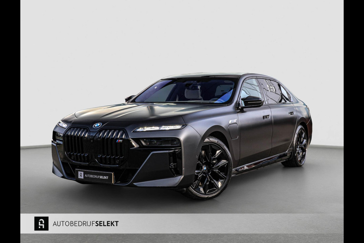BMW 7 Serie M760e xDrive - Frozen Deep Grey - Lounge & Entertainment - Bowers & Wilkins - Aut. Doors - Connoisseur - Iconic Glow