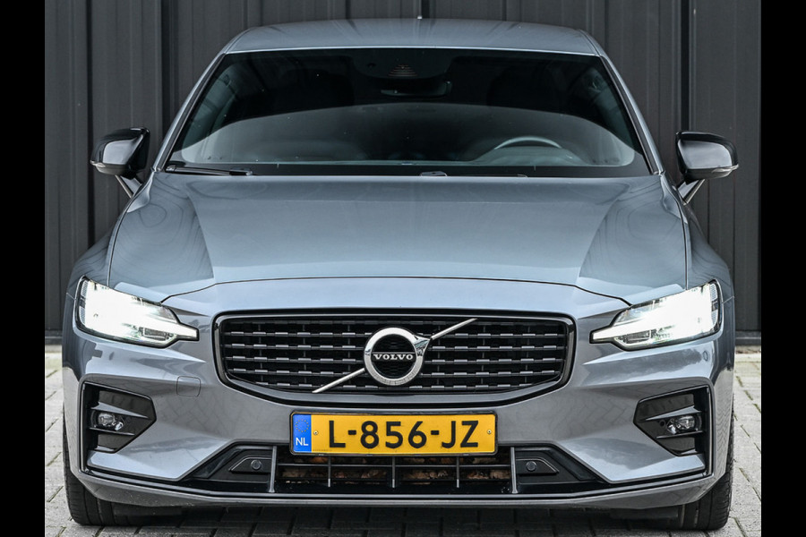 Volvo S60 2.0 B4 R-Design · NL-auto · Adaptive cruise · Stuur- en stoelverwarming · Achterbank verwarmd · Harman/Kardon · Memory seats · K