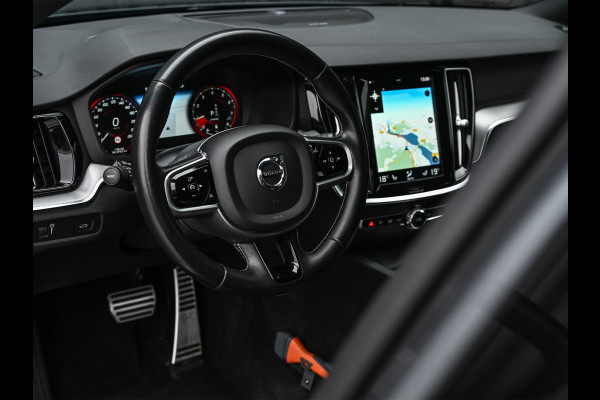 Volvo S60 2.0 B4 R-Design · NL-auto · Adaptive cruise · Stuur- en stoelverwarming · Achterbank verwarmd · Harman/Kardon · Memory seats · K