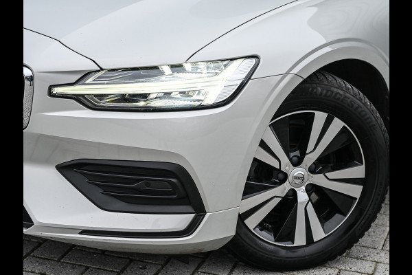 Volvo V60 2.0 D3 · NL-auto · Automaat · Parkeersensoren voor en achter · Cruise control · Led · Virtual cockpit