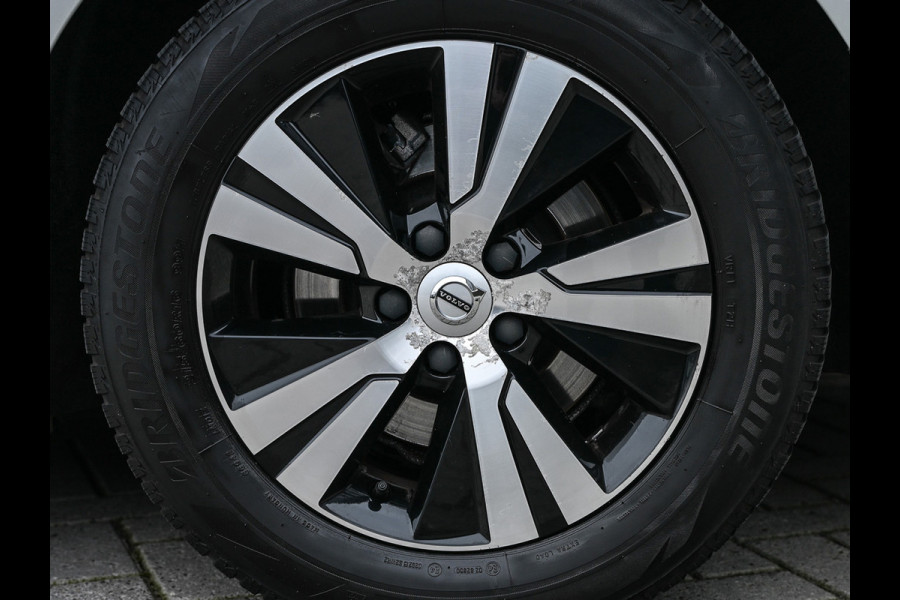 Volvo V60 2.0 D3 · NL-auto · Automaat · Parkeersensoren voor en achter · Cruise control · Led · Virtual cockpit