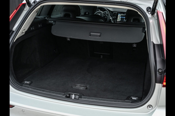 Volvo V60 2.0 D3 · NL-auto · Automaat · Parkeersensoren voor en achter · Cruise control · Led · Virtual cockpit