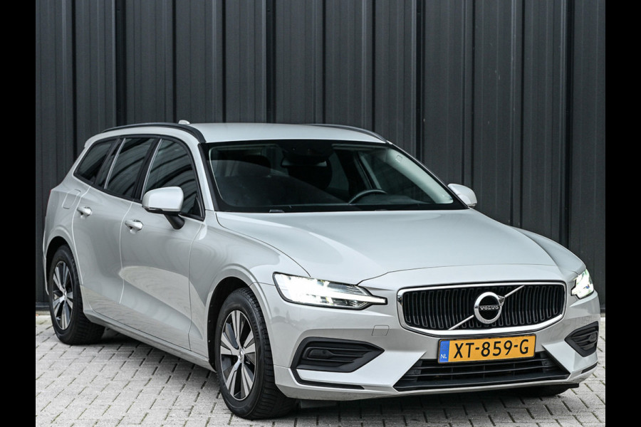 Volvo V60 2.0 D3 · NL-auto · Automaat · Parkeersensoren voor en achter · Cruise control · Led · Virtual cockpit