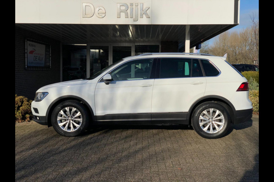 Volkswagen Tiguan 1.5 TSI Comfortline Business | Navi, ACC, Pano, Carplay/Android, Clima, Trekhaak | Dealeronderhouden | NAP |