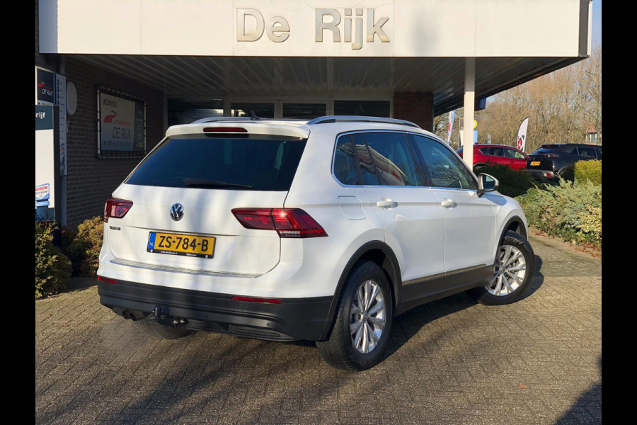 Volkswagen Tiguan 1.5 TSI Comfortline Business | Navi, ACC, Pano, Carplay/Android, Clima, Trekhaak | Dealeronderhouden | NAP |