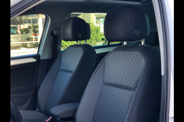 Volkswagen Tiguan 1.5 TSI Comfortline Business | Navi, ACC, Pano, Carplay/Android, Clima, Trekhaak | Dealeronderhouden | NAP |