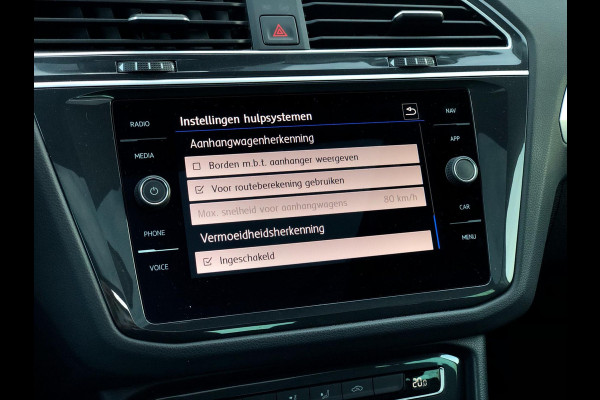 Volkswagen Tiguan 1.5 TSI Comfortline Business | Navi, ACC, Pano, Carplay/Android, Clima, Trekhaak | Dealeronderhouden | NAP |