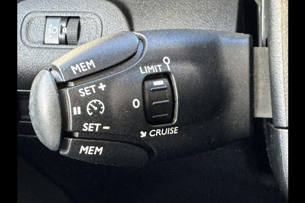 Citroën Berlingo 1.2 PureTech Live Airco Cruise control Bluetooth DAB+ Elektrische ramen Verkeersbord detectie