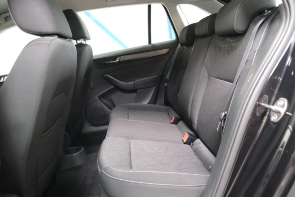 Škoda Rapid Spaceback 1.0 TSI Greentech Clever Automaat - N.A.P. Airco, Cruise, Navi, PDC, Trekhaak.