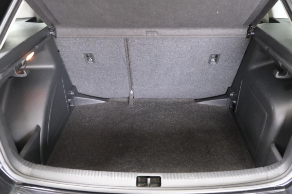 Škoda Rapid Spaceback 1.0 TSI Greentech Clever Automaat - N.A.P. Airco, Cruise, Navi, PDC, Trekhaak.