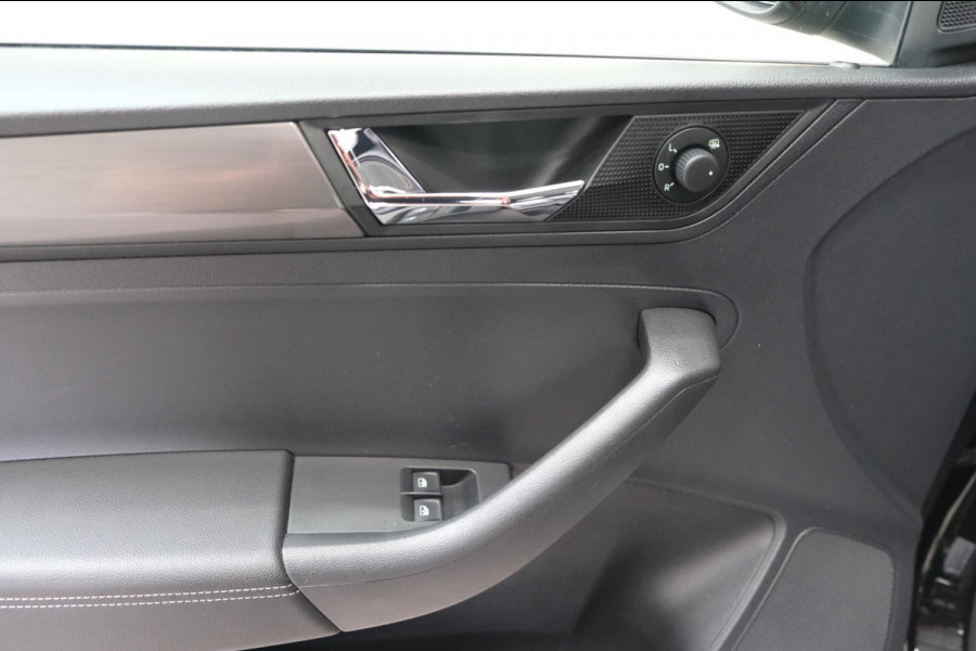 Škoda Rapid Spaceback 1.0 TSI Greentech Clever Automaat - N.A.P. Airco, Cruise, Navi, PDC, Trekhaak.