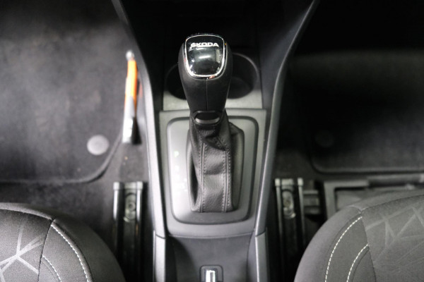 Škoda Rapid Spaceback 1.0 TSI Greentech Clever Automaat - N.A.P. Airco, Cruise, Navi, PDC, Trekhaak.