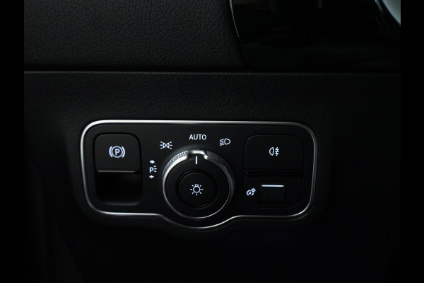 Mercedes-Benz GLA 250 e AMG Plug-In Hybride Panoramadak | Navigatie | MBUX wide screen | Parking support | Inclusief 24 maanden Mercedes-Benz Certified garantie voor Europa.