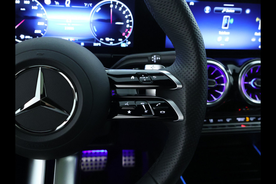 Mercedes-Benz GLA 250 e AMG Plug-In Hybride Panoramadak | Navigatie | MBUX wide screen | Parking support | Inclusief 24 maanden Mercedes-Benz Certified garantie voor Europa.