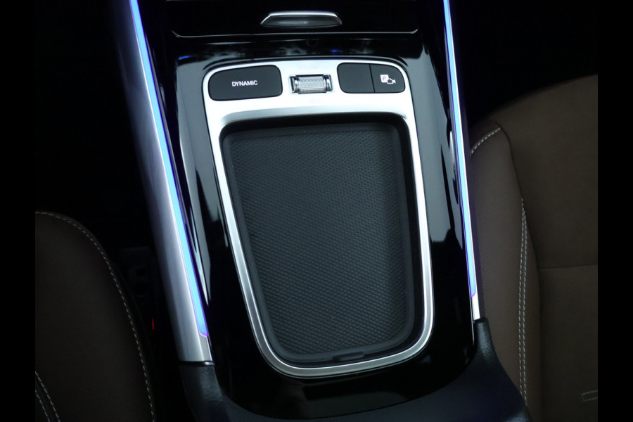 Mercedes-Benz GLA 250 e AMG Plug-In Hybride Panoramadak | Navigatie | MBUX wide screen | Parking support | Inclusief 24 maanden Mercedes-Benz Certified garantie voor Europa.