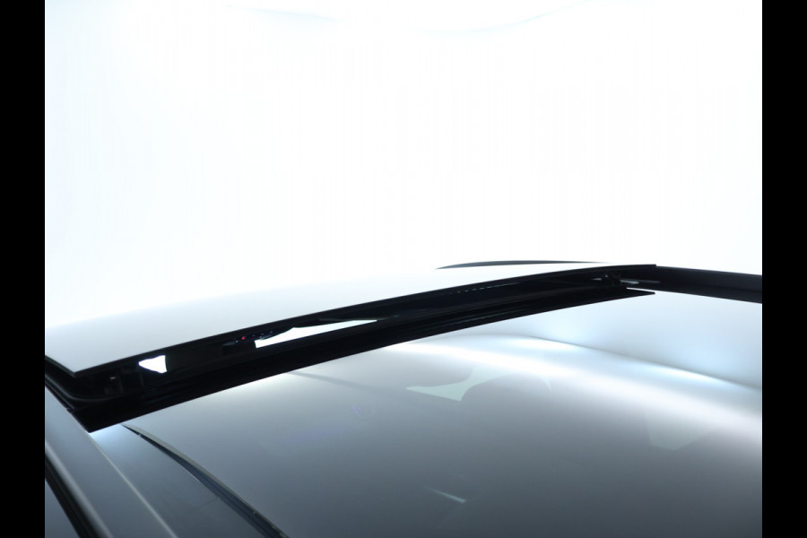 Mercedes-Benz GLA 250 e AMG Plug-In Hybride Panoramadak | Navigatie | MBUX wide screen | Parking support | Inclusief 24 maanden Mercedes-Benz Certified garantie voor Europa.