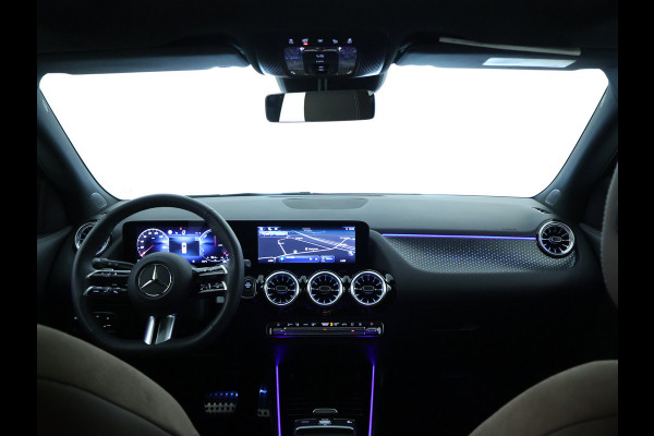 Mercedes-Benz GLA 250 e AMG Plug-In Hybride Panoramadak | Navigatie | MBUX wide screen | Parking support | Inclusief 24 maanden Mercedes-Benz Certified garantie voor Europa.