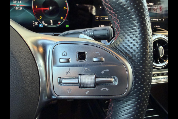 Mercedes-Benz B-Klasse 180d AMG Night Edition | Camera | Widescreen | Navigatie | Elektrische Achterklep |