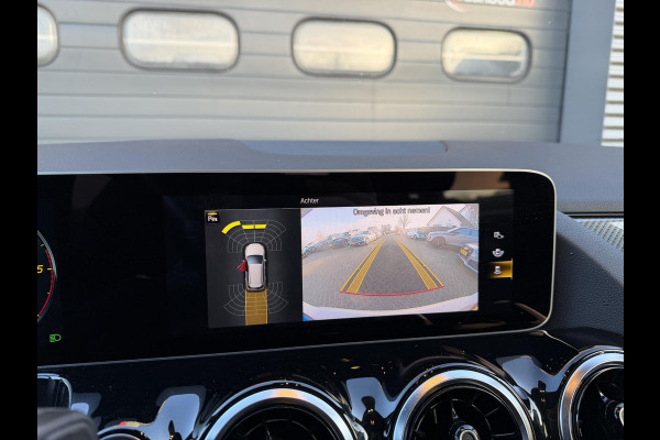 Mercedes-Benz B-Klasse 180d AMG Night Edition | Camera | Widescreen | Navigatie | Elektrische Achterklep |