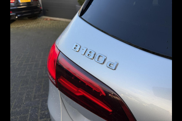 Mercedes-Benz B-Klasse 180d AMG Night Edition | Camera | Widescreen | Navigatie | Elektrische Achterklep |