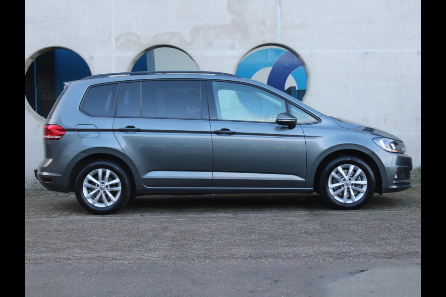 Volkswagen Touran 1.5 TSI Comfortline | TREKHAAK | NAVIGATIE | ACHTERUITRIJCAMERA |