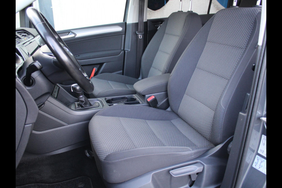 Volkswagen Touran 1.5 TSI Comfortline | TREKHAAK | NAVIGATIE | ACHTERUITRIJCAMERA |