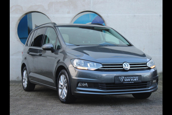 Volkswagen Touran 1.5 TSI Comfortline | TREKHAAK | NAVIGATIE | ACHTERUITRIJCAMERA |