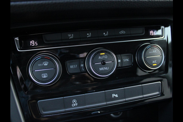 Volkswagen Touran 1.5 TSI Comfortline | TREKHAAK | NAVIGATIE | ACHTERUITRIJCAMERA |